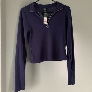 Sporty navy long sleeve, half zip up crop top